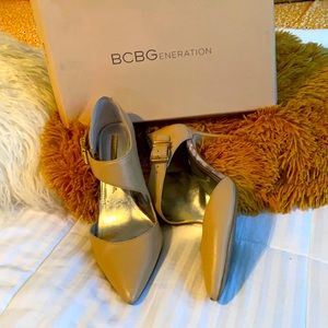 BCBG Sand Colored Pump